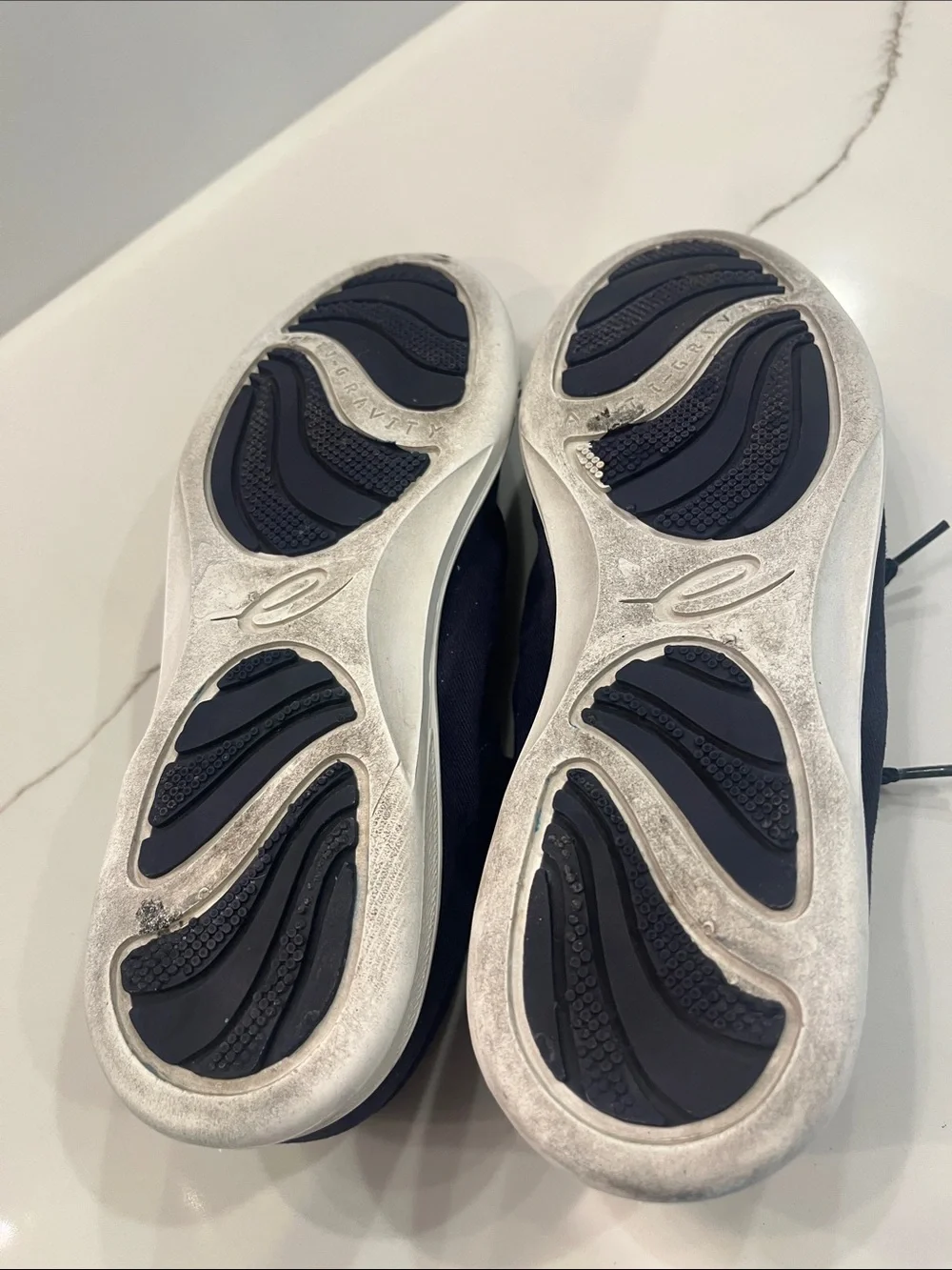 Easy Spirit Anti-Gravity Ladies Navy Lace-Up Sneakers Sz 6 - Picture 7 of 14